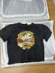 クロップドTシャツ
