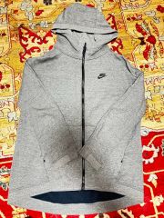 NIKE テックフリース S 廃盤品赤タグswag centralcee - メルカリ