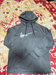 ナイキ ビックスウッシュ 起毛 黒 カラー フードTシャツ カモフラージュ ロゴ