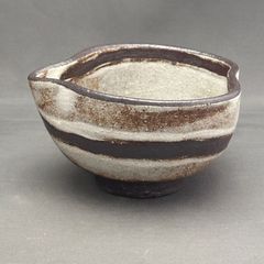 笠間焼】伝統工芸士 志賀 出 作 笠間焼 柿釉白流し盃（ぐい呑） - メルカリ
