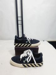 UA“BLUR Low“ホワイト/クロムシルバー26cm 廃盤超軽量 - メルカリ
