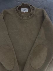 り*つ様 マルジェラ　肘パッチ付きニット　モスグリーン　Vネック マルジェラ 肘パッチ付きニット モスグリーン Vネック - メルカリ