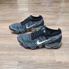 新品✨ナイキ エア ヴェイパーマックス フライニット 3 紺 27cm軽量