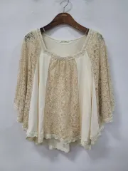 axes femme ケープ ブラウス