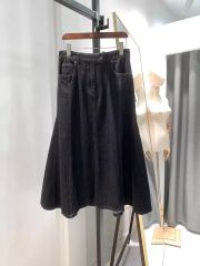 コリン様専用】miumiu デニムスカート 新品未使用タグ付き - メルカリ