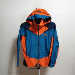 マウンテンハードウェア シンクロスノージャケット S　スノーボードウェア　雪山 マウンテンハードウェア シンクロスノージャケット S スノーボード