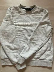 カルバン・クライン パフォーマンス スウェット Tシャツ グレー + ズボン