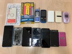 ジャンク品スマートフォン、ガラケー本体 11台セット - メルカリ