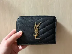 イヴ・サンローラン ゴールド 財布