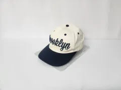 帽子) 白 ネイビー 刺繍 帽子