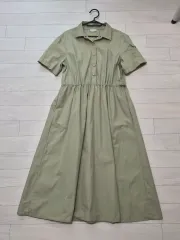 カーキ色 夏 ONE PIECE MONCLER スタイル