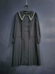 Katie MANOR HOUSE maid box dress - メルカリ