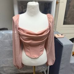regleam バックオープンパワショルブラウス - メルカリ
