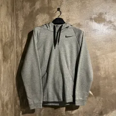 ナイキ ドライフィット フーディー