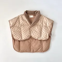 セリーヌ Celine ロゴ トリオンフ パファー ベストのサムネイル