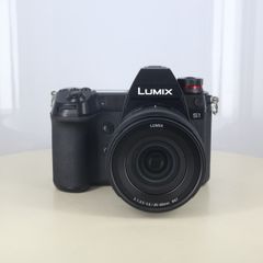 PANASONIC DC-S1とS 20-60mm F3.5-5.6 - メルカリ