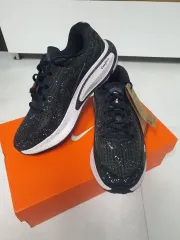 新品 NIKE ジャーニー RUN スニーカー_255サイズ