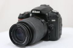 Nikon D90＆18-105mm VR キット元箱ありショット数5,311枚 - メルカリ