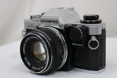 OLYMPUS OM-1 フィルム一眼レフカメラ 本体 ズイコーレンズ付 - メルカリ