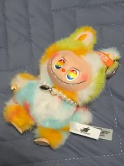 Labubuみたいなレインボーぬいぐるみキーホルダー