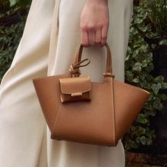 美品】BALLY Baroque Fold S 2WAYバッグ - メルカリ