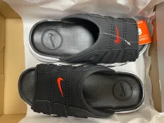 ナイキ エア モア アップテンポ スライド ブラック ホワイト 出品