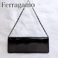 サルヴァトーレ　フェラガモ　パーティバック　チェーンショルダー　エナメル
