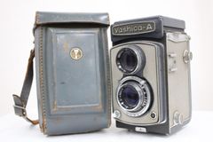 Yashicaヤシカ-8 8ミリ映写機、ムービーカメラ　昭和レトロ Yashicaヤシカ-8 8ミリ映写機、ムービーカメラ 昭和レトロ - メルカリ