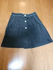 Aライン デニム ミニスカート ボタン装飾