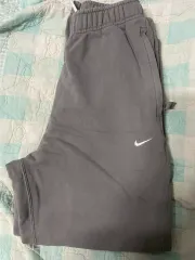ナイキ ソロスウッシュ トレーニングパンツ s