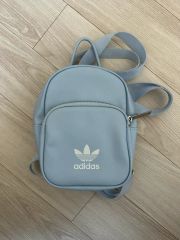 adidas バックパック リュック ライトブルー ミニリュック 韓国限定 