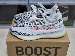 出品 (265) adidas イージー ブースター 350 V2 ゼブラ