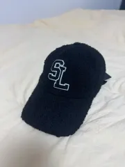YVES SAINT LAURENT イヴ・サンローラン ベースボールキャップのサムネイル