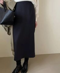 SHE Tokyoブラック サテンタイトスカート36 シートーキョー - メルカリ