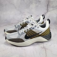 NIKE LUNAR ROAM Alabaster Green Abyss - メルカリ