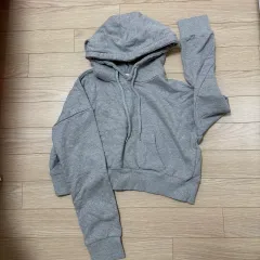 グレー クロップド フーディー Tシャツ