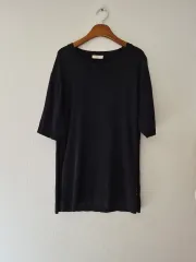 サンドロ ブラック 半袖 Tシャツのサムネイル