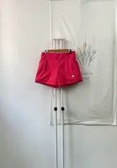 デサント(DESCENTE)ブランドのウィメンズ トレーナー レイ 軽量 ウーブン ハーフパンツのサムネイル