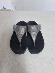 FitFlop トングサンダル ブラック 厚底 フィットフロップ 23.5 - メルカリ