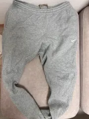 L NIKE ソロスウッシュ スウェットパンツ