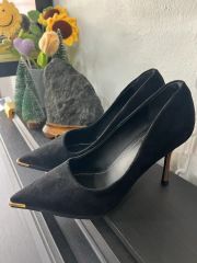 ポインテッドトゥパンプス ブラック ペリーコ PELLICO PELLICO/ペリーコ/ポインテッドトゥパンプス/size37/黒/スエード 23.5cm メルカリ - 靴