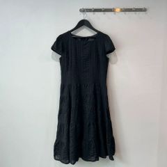 美品】トッカ ワンピース シアーサッカー ティアード フレア M~L相当黒