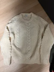 アイボリー ニット L-XL