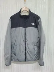 THE NORTH FACE ザノースフェイス リバーシブルダウンのサムネイル