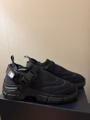 PRADA プラダ スニーカーのサムネイル