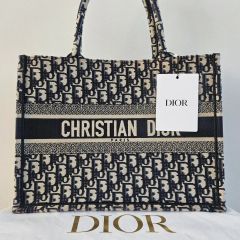 新品未使用Dior Book Tote バッグ ミディアム グレー(保証書類