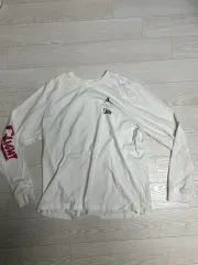 ジョーダン フライト チーム 白 長袖 Tシャツのサムネイル