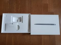 Apple iPad シルバー 本体 充電ケーブル 箱付き - メルカリ