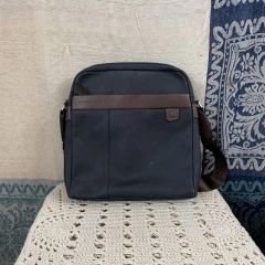 A4収納可✨ フレッドペリー メッセンジャーバッグ レザー キャンバス 