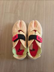 新品タグ付き ユナイテッドアローズ NIKE リフト サンダル キッズ 24cm